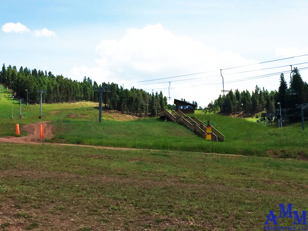 As one of the top mountain bike parks in North America, you can ride all day and relax in the evening at our Cozy Mountain Condo.