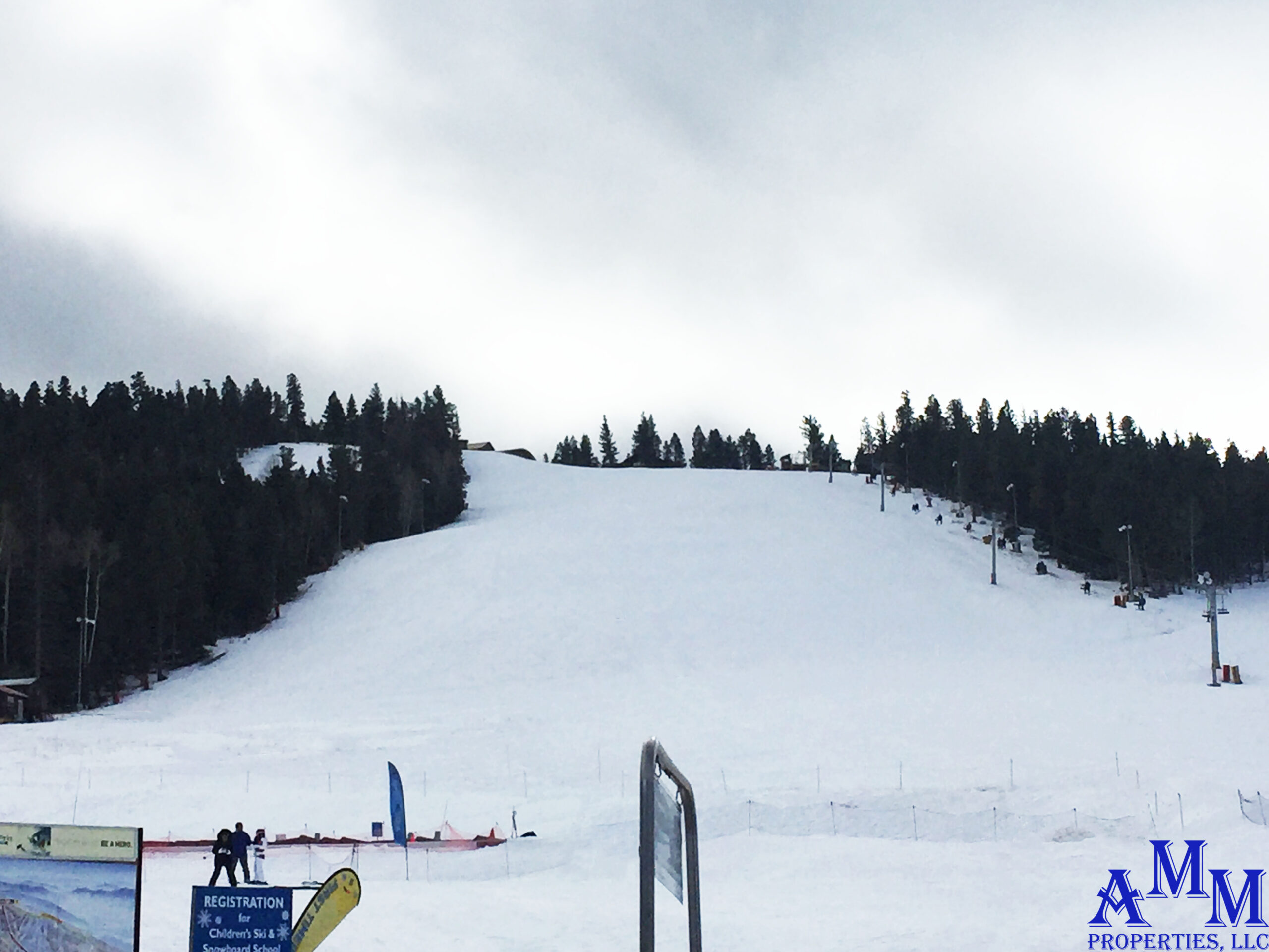 Well-groomed slope called 'Expedition' is a medium-level difficulty hill and fun to ski.